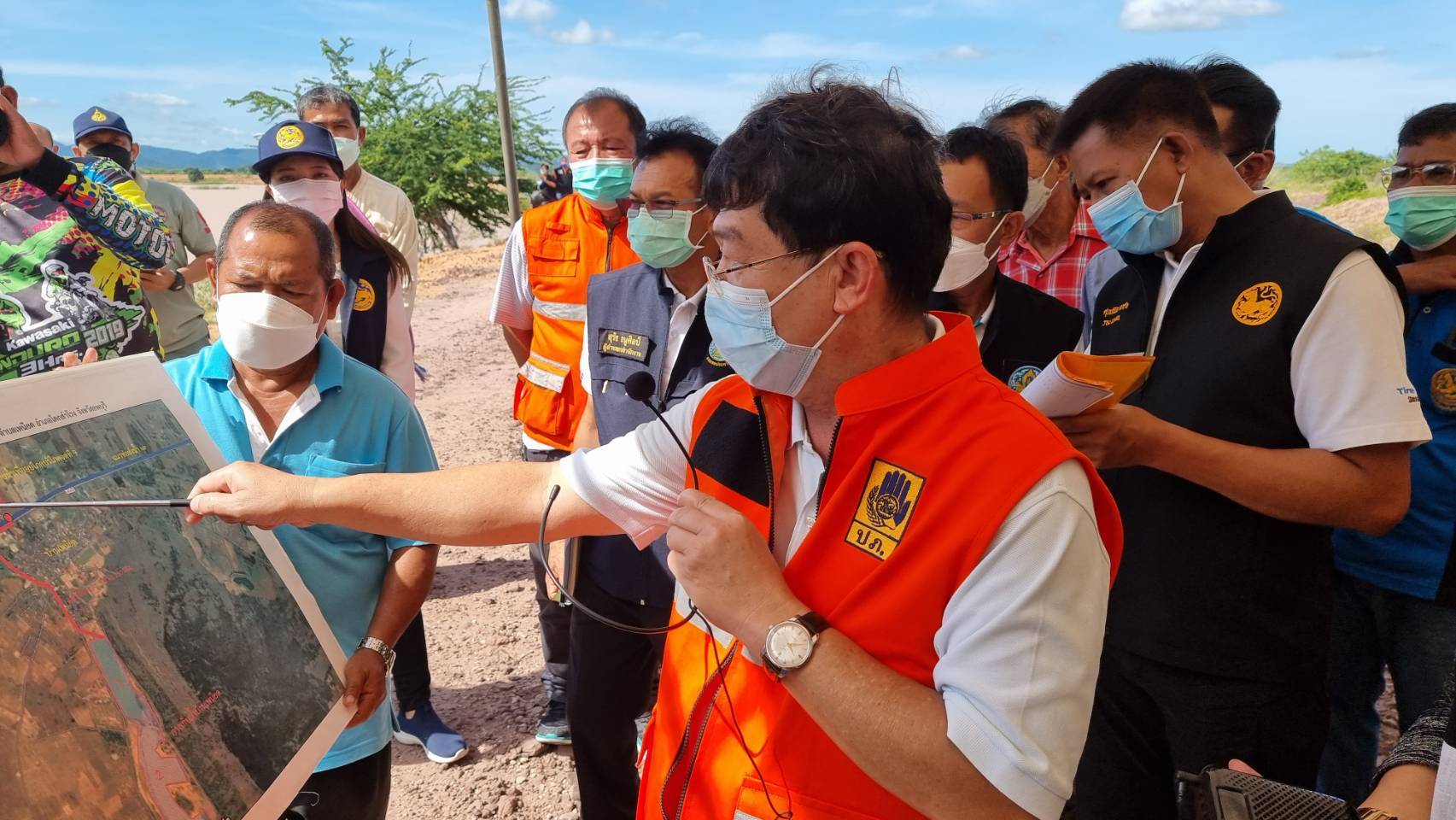   รมช.เกษตร ลงพื้นที่แก้ปัญหาอุทกภัย ผันน้ำจากเขื่อนป่าสักฯเข้าพื้นที่แก้มลิง 