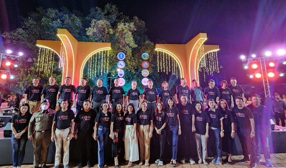 นทท.นับหมื่นแห่เที่ยวชมงาน “วิจิตร 5 ภาค @ระยอง แสงแห่งขุมทรัพย์ตะวันออก" 