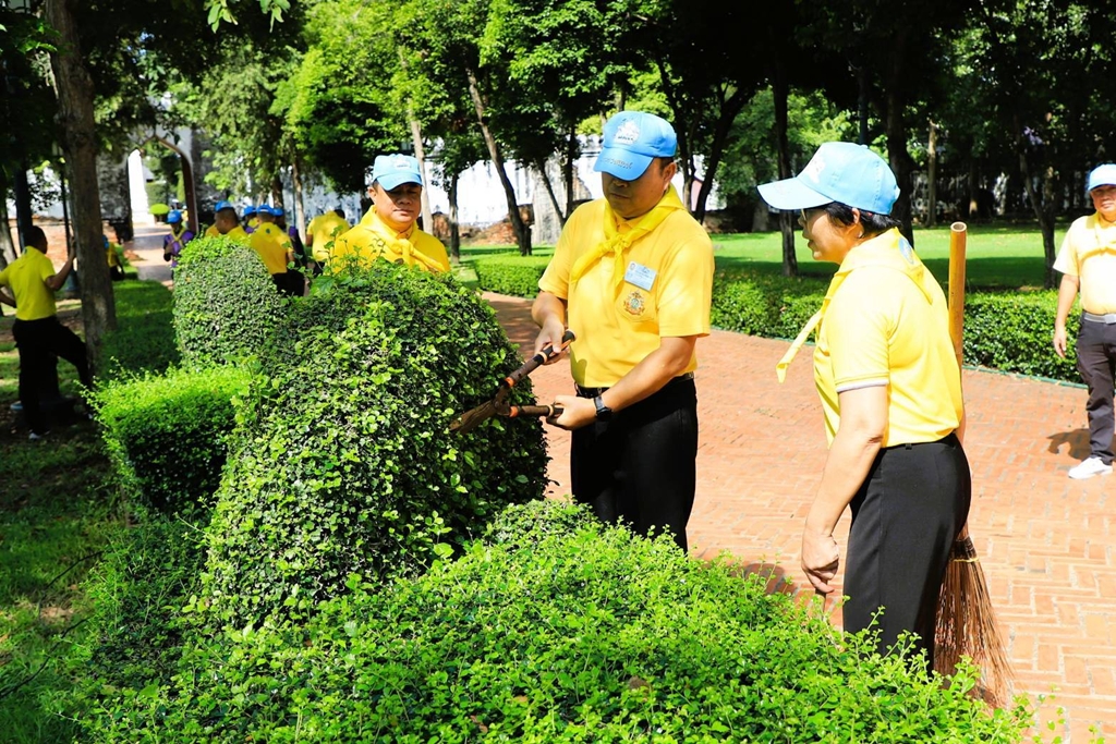 ลพบุรีจัดกิจกรรมจิตอาสาพัฒนา เนื่องในโอกาสวันคล้ายวันสวรรคต พระบาทสมเด็จพระจุลจอมเกล้าเจ้าอยู่หัว "วันปิยมหาราช"