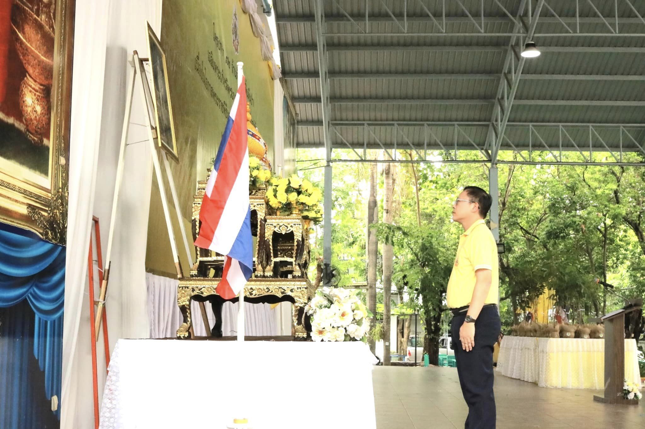 แขวงทางหลวงอุตรดิตถ์ที่ 2  ร่วมกันปลูกต้นไม้ที่ได้รับจาก"โครงการ 72 ล้านต้น พลิกฟื้นผืนป่าเฉลิมพระเกียรติในหลวง