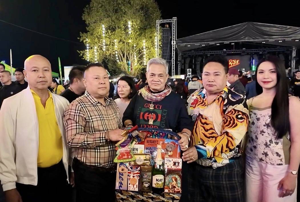 พญาต่อ! ร่วมแสดงความยินดีวันคล้ายวันเกิดครบรอบ 65 ปี”ประธานดิ่ง” ปชช. นับหมื่นคนเข้าร่วมงาน