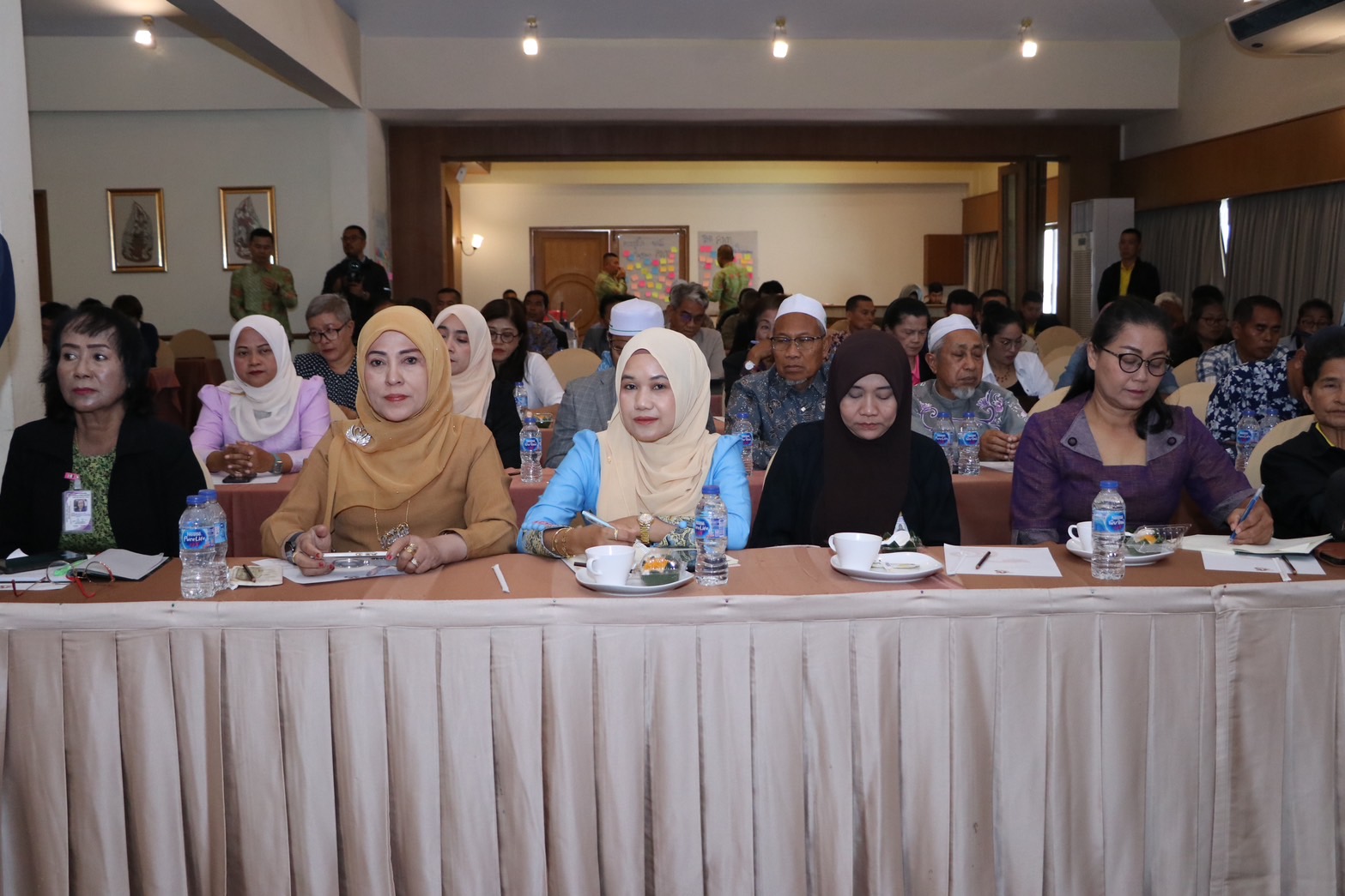 คพท.ประชุมสรุปผลการปฏิบัติงานที่ผ่านมา เพื่อปรับทิศทางการทำงาน 