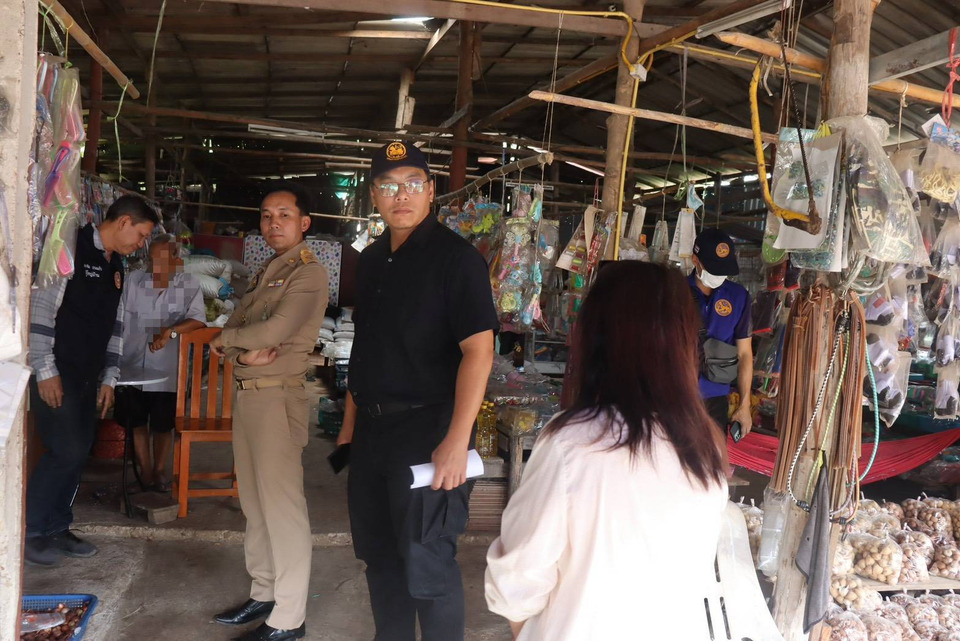 แม่สะเรียงจับแรงงานเมียนมาผิดกฎหมาย 3 ราย พบทำงานในร้านค้า 