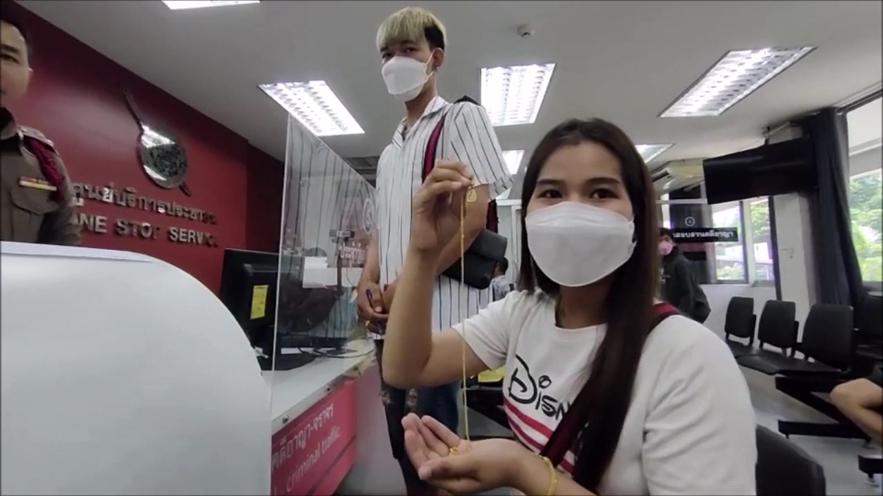  สาวสกลฯ ติดต่อรับสร้อยคอทองคำหลวงปู่ทวดคืนแล้วหลังป้าเก็บได้เกือบครึ่งเดือน