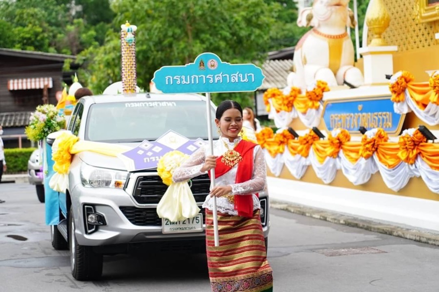 ถวายเทียนพรรษาพระอารามหลวง12วัด