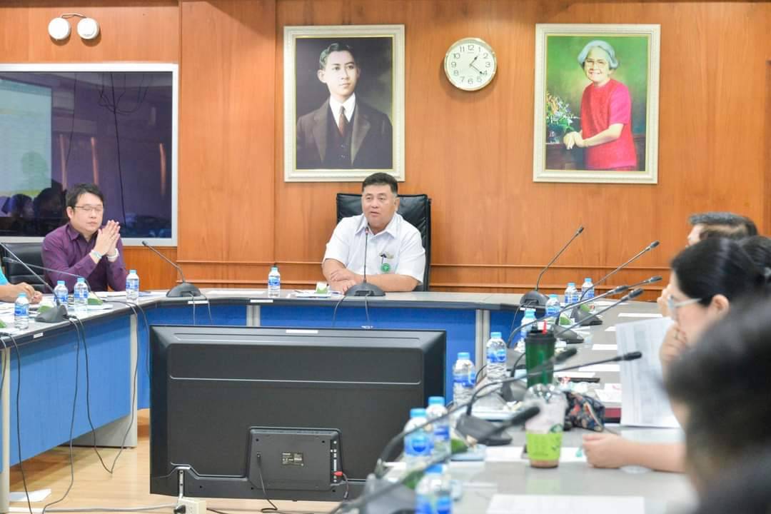 สสจ.กาญจนบุรี เป็น ปธ.ประชุมพิจารณาแผนคำของบลงทุน ประจำปีงบประมาณ 2568