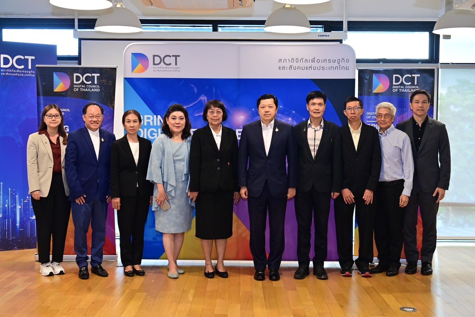 ไทยพุ่งขึ้น 5 อันดับในขีดความสามารถการแข่งขันโลกปี 2024 สภาดิจิทัลฯปลื้มที่มีบทบาทสำคัญช่วยขับเคลื่อนเศรษฐกิจดิจิทัล