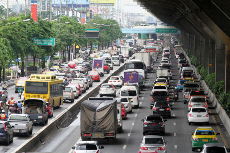 ขนส่งฯชวน!เจ้าของรถสู้วิกฤตน้ำมันแพง แนะวิธีขับประหยัดน้ำมัน ลดมลพิษทางอากาศ