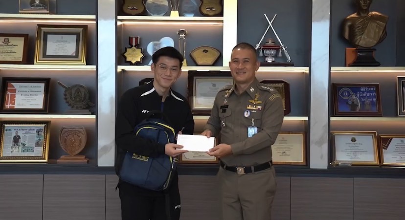 'บิ๊กก้อง' ภูมิใจ 'วิว' นักกีฬาเหรียญเงินแบดมินตัน  เตรียมเลื่อนยศ เป็นตำรวจชั้นสัญญาบัตร
