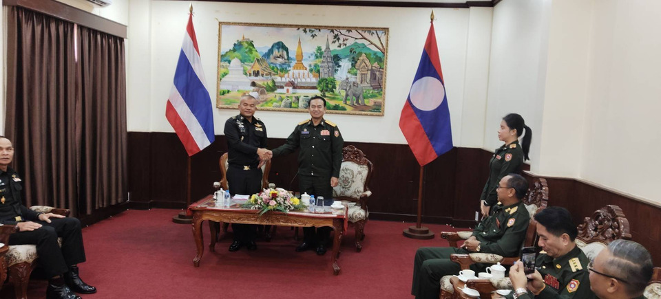 แม่ทัพภาค 2 เดินทางกระชับความสัมพันธ์อันดีระหว่างกองทัพไทยกับกองทัพประชาชนลาว 