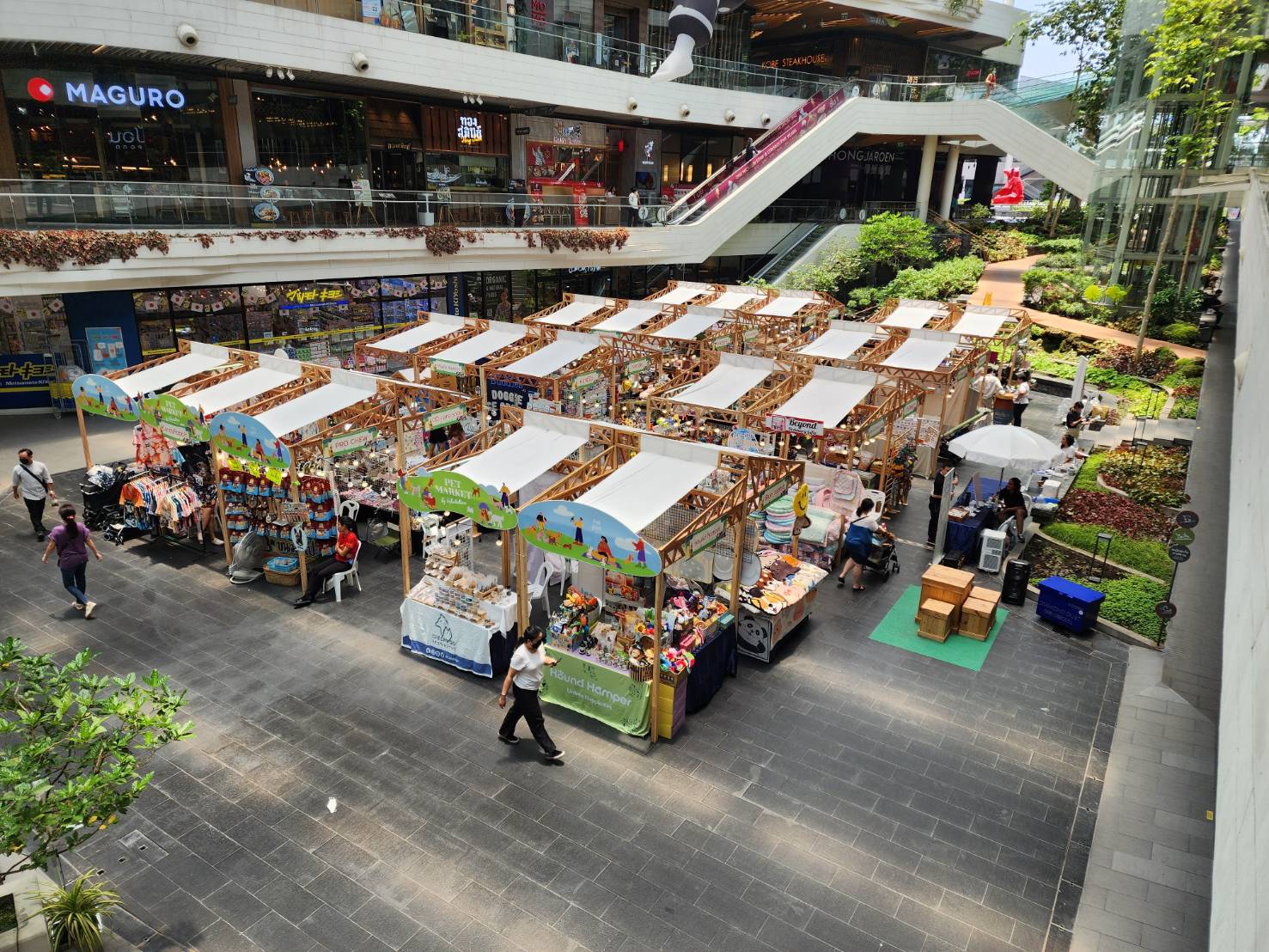 เมกาบางนาเอาใจคนรักสัตว์เลี้ยง! จัดงาน “PET MARKET BY หมาติดเที่ยว” ช้อปจุใจด้วยไอเทมและอาหารสัตว์เลี้ยงจากร้านดังกว่า 40 ร้าน