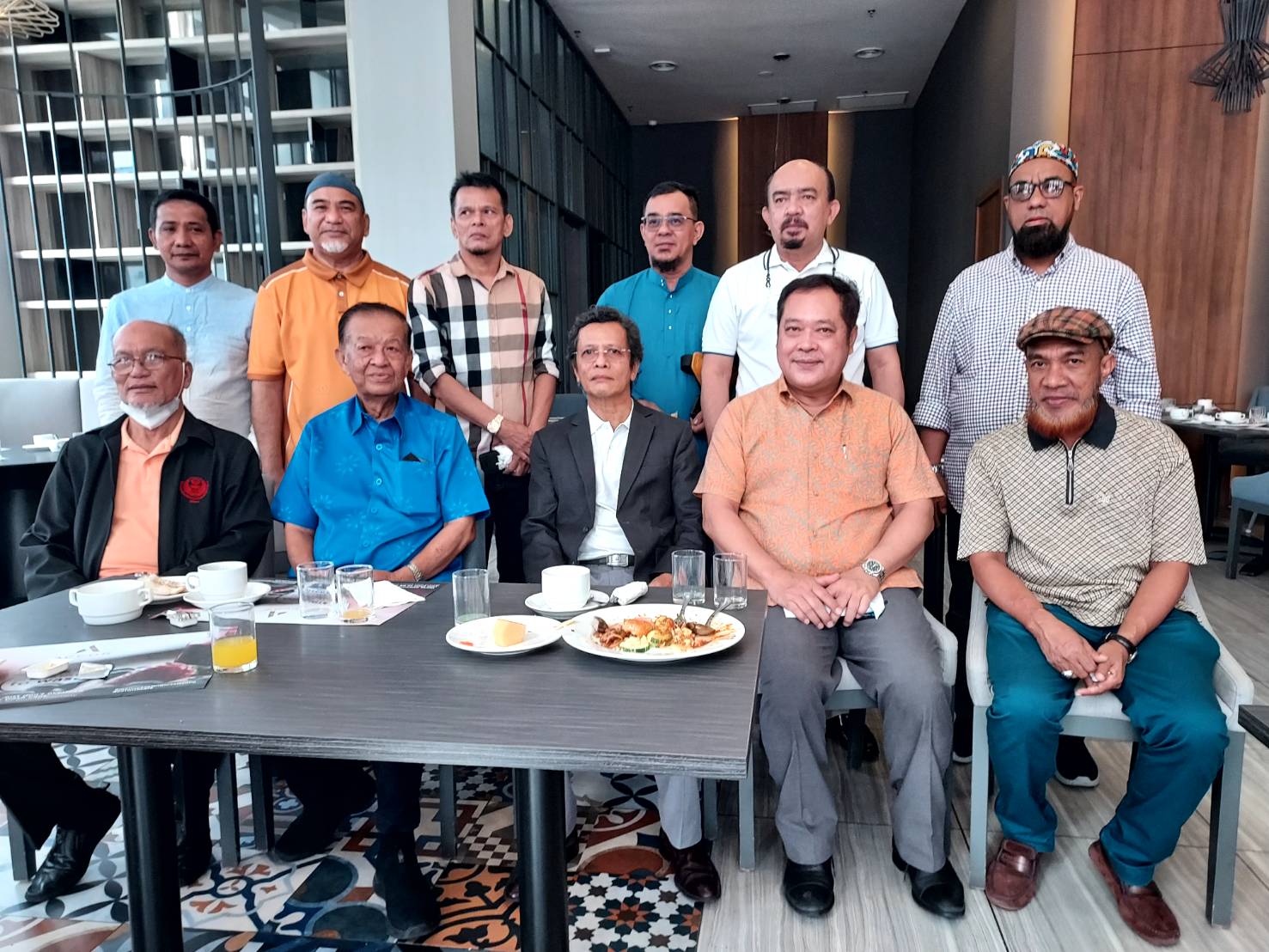 "พรรคประชาชาติ" ชื่นชม ศ.กิตติคุณ Professor Emeritus Dato' Dr Torla Hassan ชาวนราธิวาส ที่ได้สร้างผลงานให้นานาชาติ  