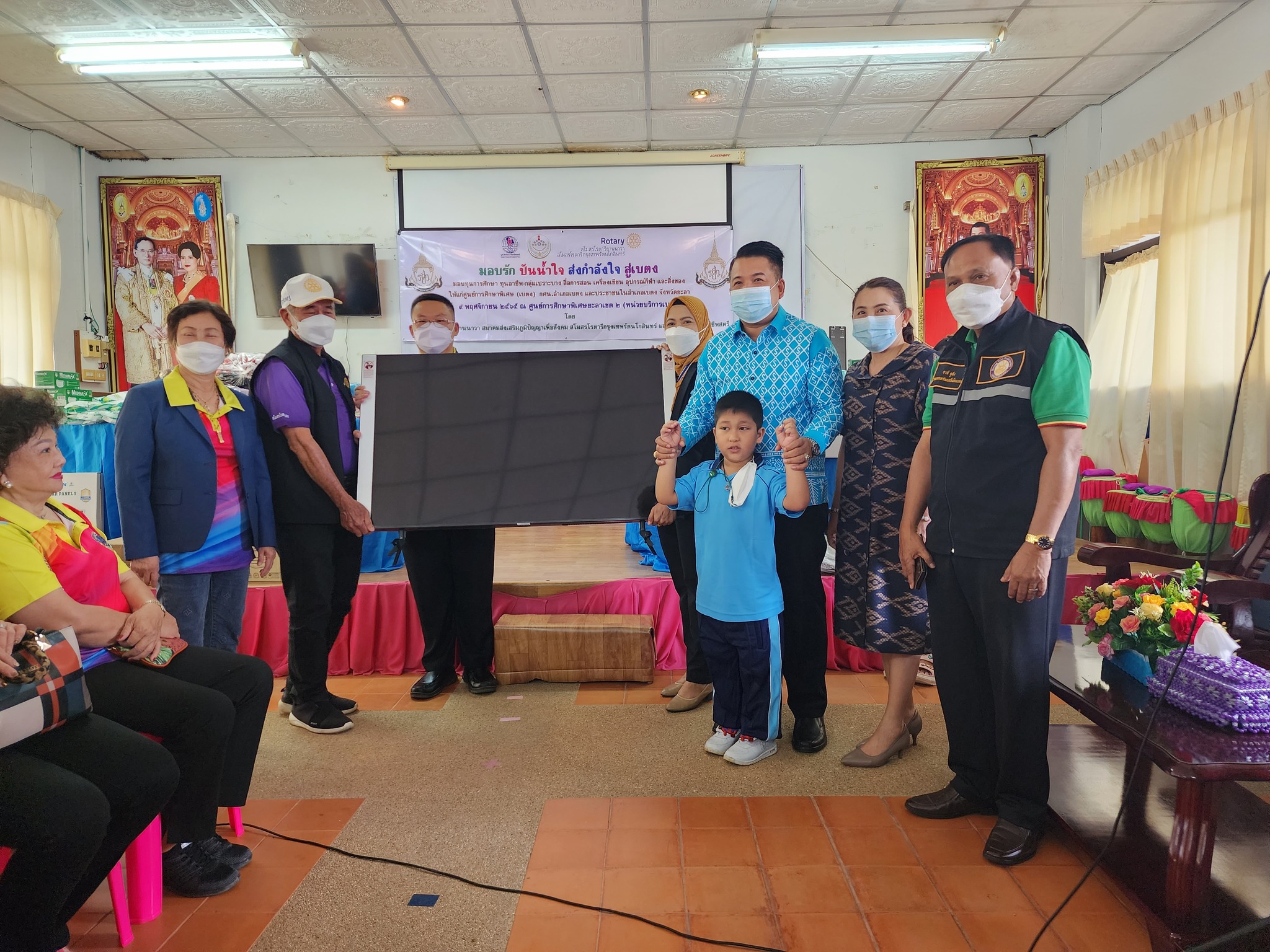 โรงเรียนผู้สูงอายุยานนาวาร่วมกับพันธมิตรจัดโครงการมอบรักส่งกำลังใจสู่เบตง