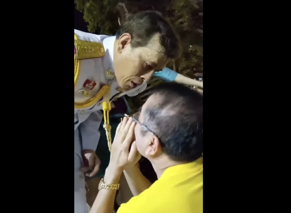 'ในหลวง' ตรัสกับ 'นพ.วรงค์' “เราต้องต่อต้านในสิ่งที่ไม่ถูกต้อง”
