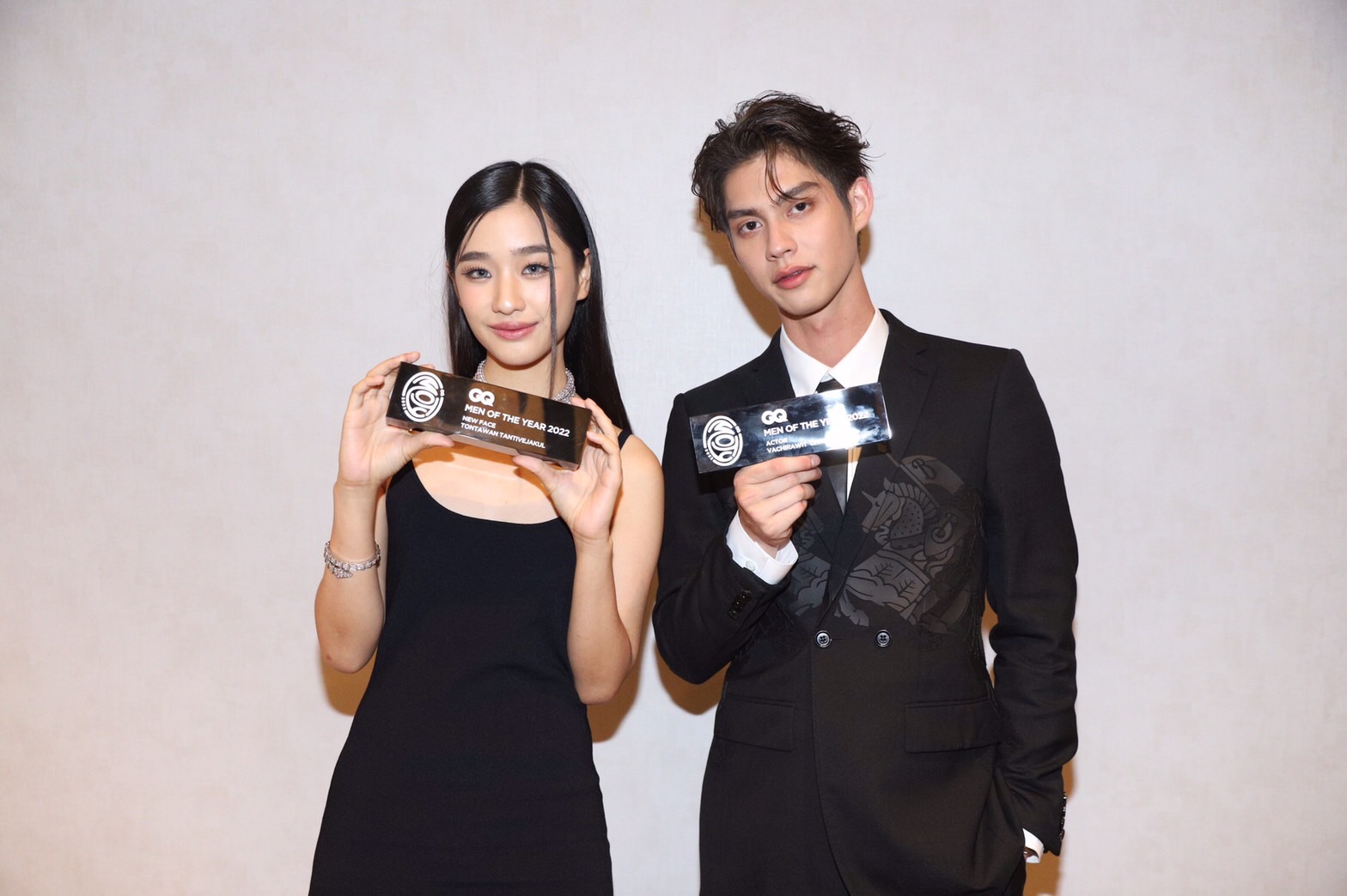 ปังไม่ไหว! "ไบร์ท" - "ตู" คว้ารางวัลแห่งปี จากเวทีงานประกาศรางวัล GQ Men of the Year Awards 2022