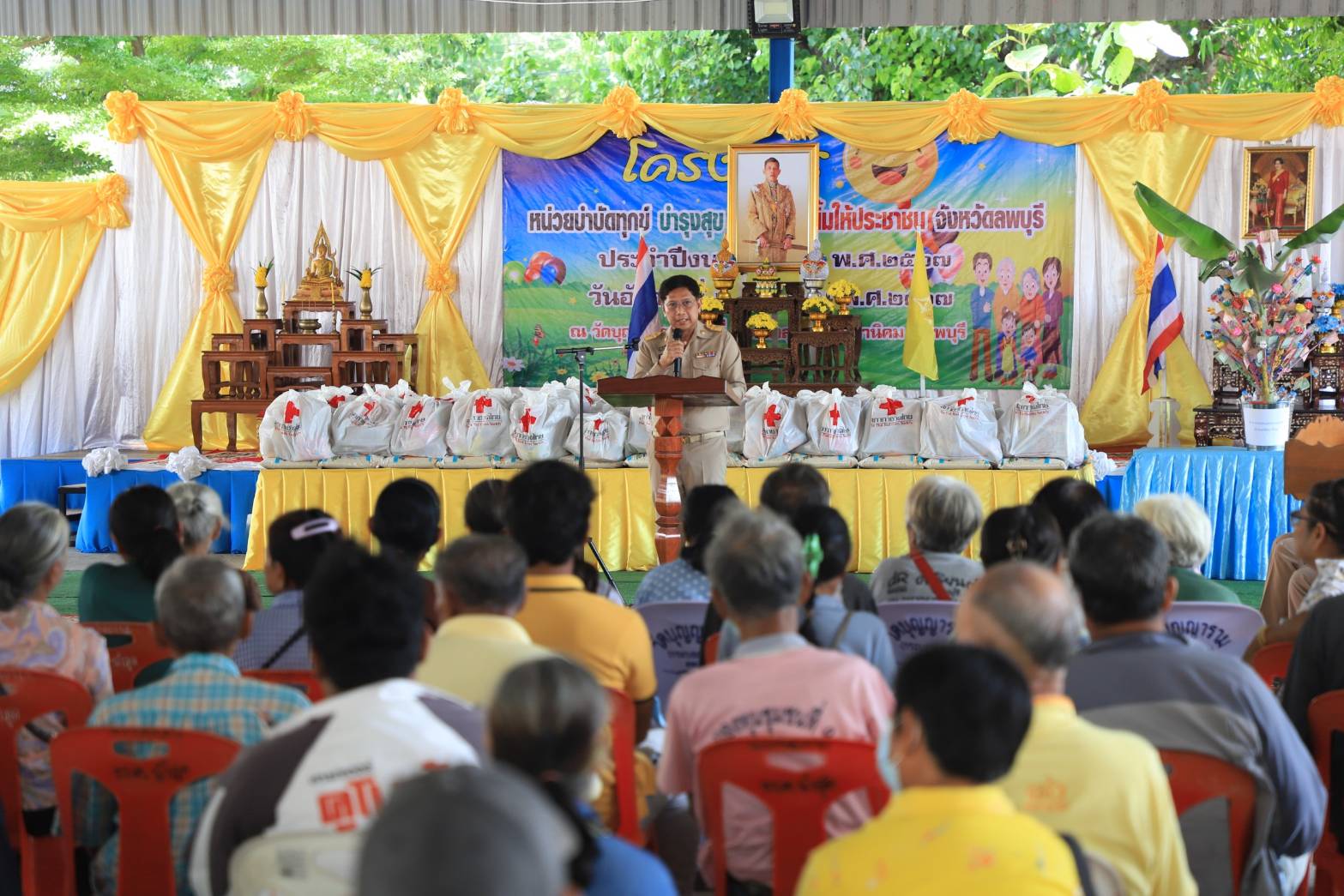ลพบุรี ออกหน่วยบำบัดทุกข์ บำรุงสุข สร้างรอยยิ้มให้ประชาชน ณ วัดบุญญาราม ต.น้ำสุด