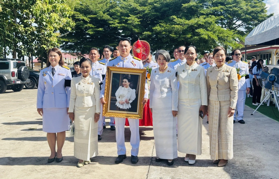 พิธีอัญเชิญเทียนพรรษาพระราชทาน ทูลกระหม่อมหญิงอุบลรัตนราชกัญญา สิริวัฒนาพรรณวดี ประดิษฐานถวาย ณ วัดพันเสด็จใน จังหวัดชลบุรี
