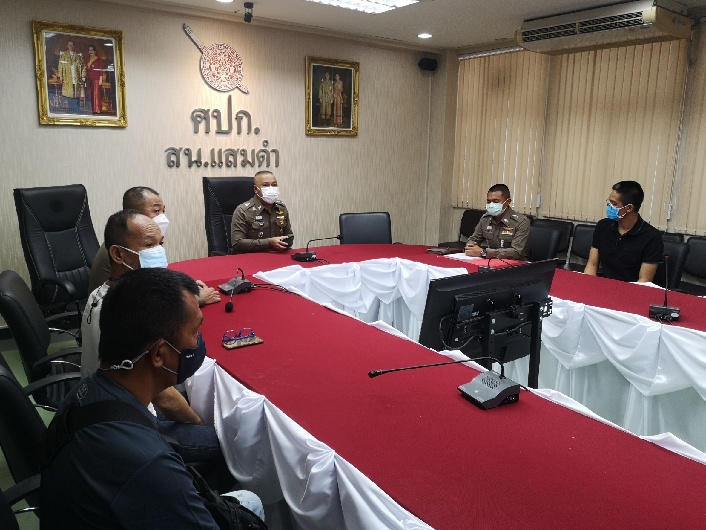 ผบก.น.9 ประชุมเร่งล่าคนร้ายอุกอาจยิงปืนใส่ตำรวจ