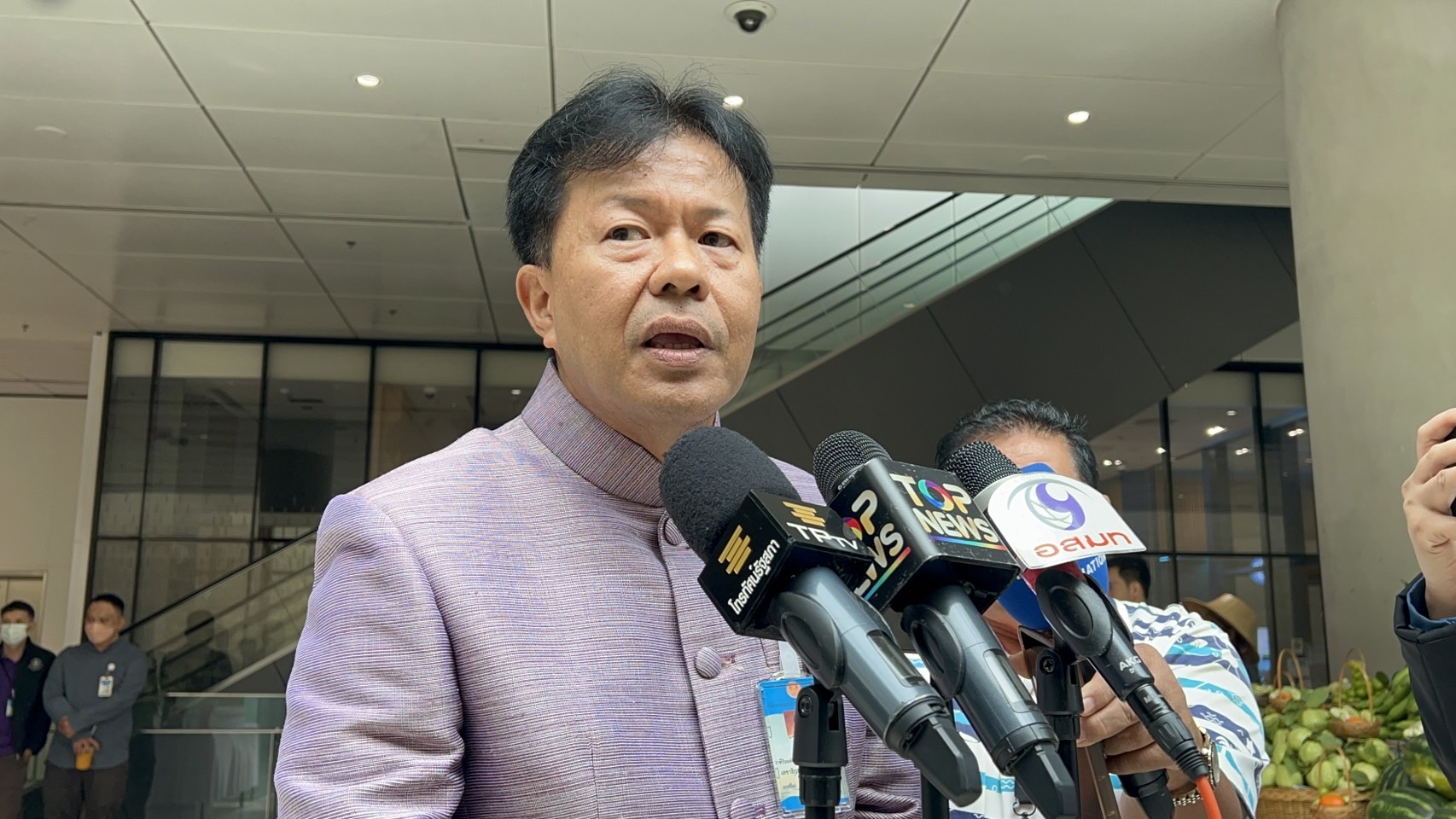 "เลขาฯสภา" ย้ำ สส.ลาประชุมได้ไม่เกิน 1 ใน 4 ของสมัยประชุม ยัน "บิ๊กป้อม"ส่งใบลาทุกครั้ง 