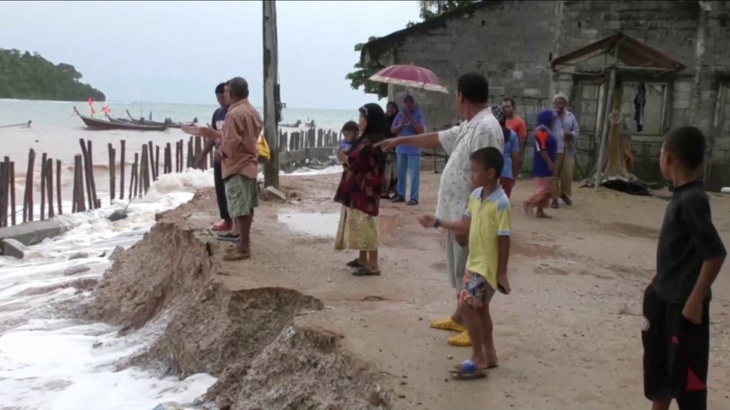 แก้คลื่นซัดชายหาดเกาะลิบง 