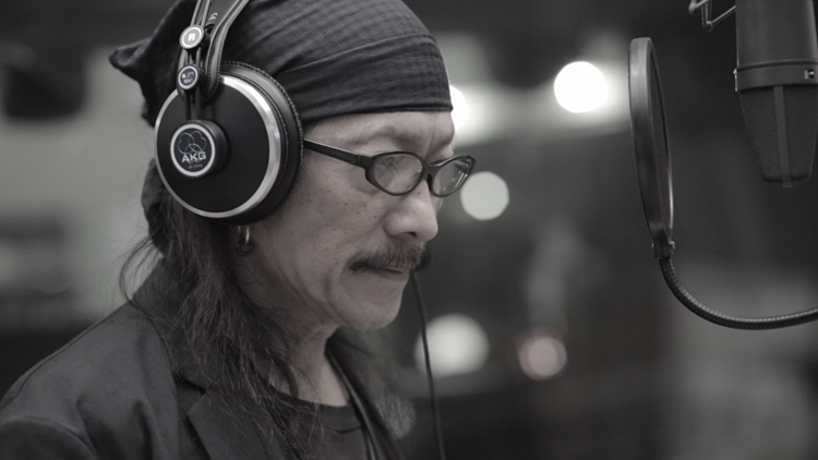  "แอ๊ด คาราบาว" ส่งเพลง “คืนสู่สวรรค์” เพื่อร่วมแสดงความอาลัยในพระราชพิธีพระราชทานเพลิงพระบรมศพในหลวง ร.9