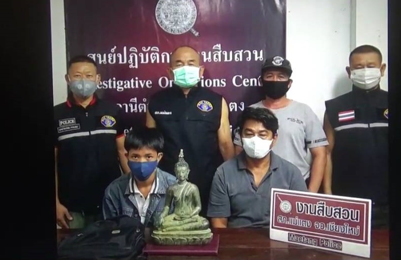 กรรมติดจรวด!! วัยรุ่น ออกอุบายไปถวายสังฆทานที่วัด เจ้าอาวาสเผลอขโมยพระพุทธรูปเก่าแก่ ตร.ตามรวบได้ทัน