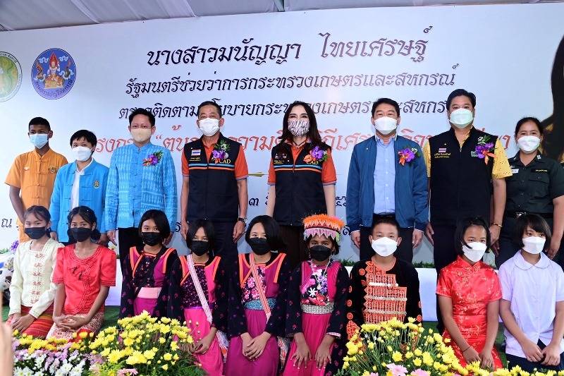 "มนัญญา" ลงพื้นที่ติดตามการดำเนินโครงการ "ต้นกล้าความดี สู่วิถีเศรษฐกิจพอเพียง" อ.แม่ริม