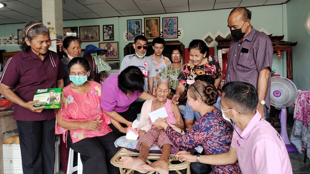 ยายทวดอายุ 100 ปี เผยเคล็ดลับกินน้ำพริก ผักต้ม ทำอายุยืน ดีใจสุดขีดได้รับเงินสวัสดิการ 