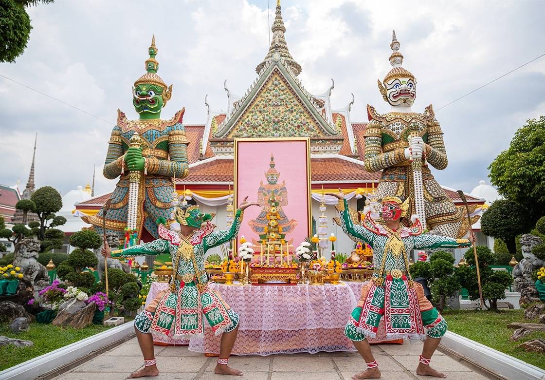  "ห้างทองดัง" ร่วมบริจาคบูรณะปฏิสังขรณ์วัดอรุณฯ ในพิธีเททองหล่อ"พญายักษ์" รุ่นมหาโภคทรัพย์