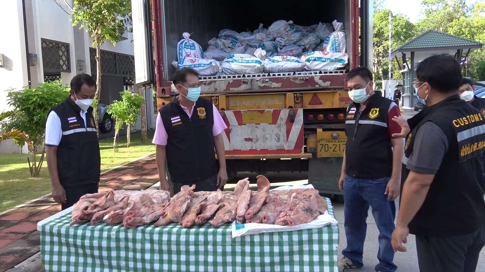 ศุลกากรภาค 4 จับเนื้อหมูเถื่อน 12 ตัน