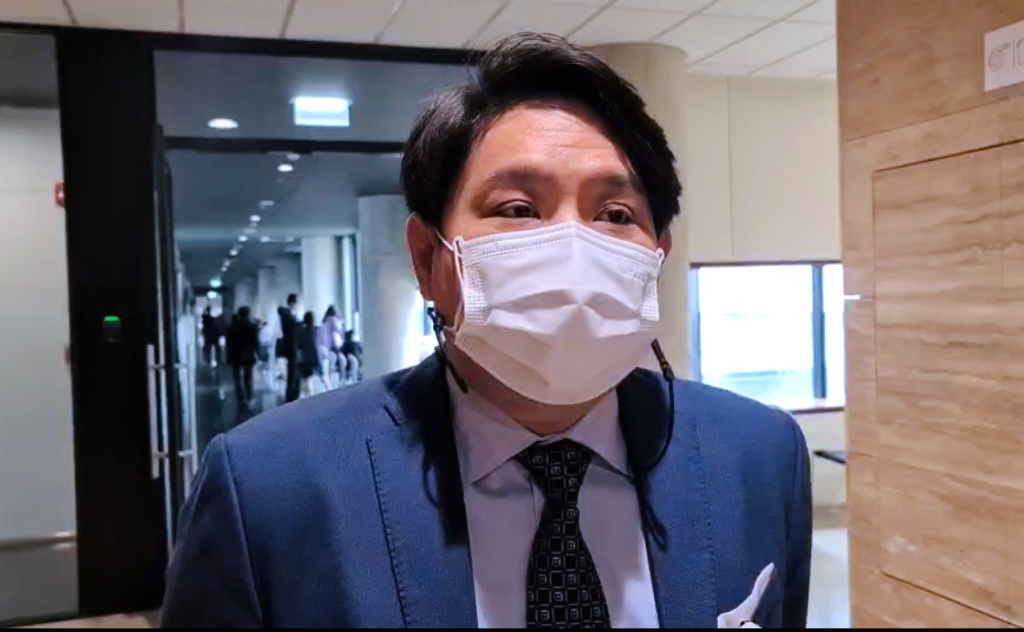 "พิจารณ์" เผยอนุกมธ.ครุภัณฑ์ฯ ปรับลดงบเหล่าทัพ 1.6 พันล. ข้องใจชุดแต่งกายทหารเกณฑ์ล่องหน