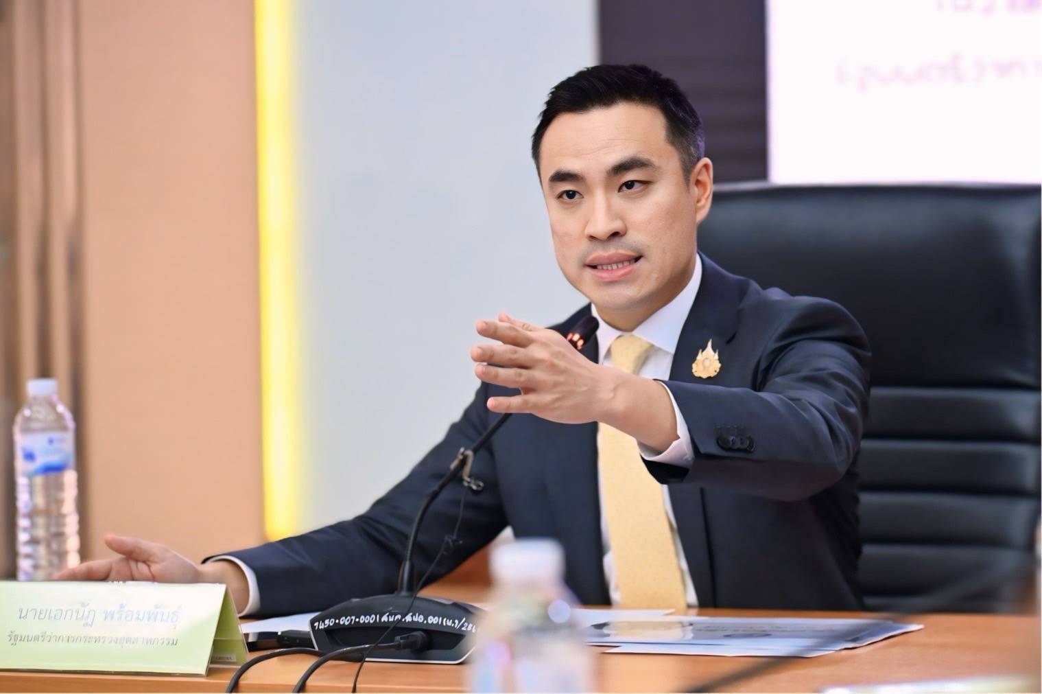 "เอกนัฏ" ลุยเช็กมาตรฐานเหล็กเส้น ตึก สตง.หวั่นโยงเหล็กทุนเทาข้ามชาติ 