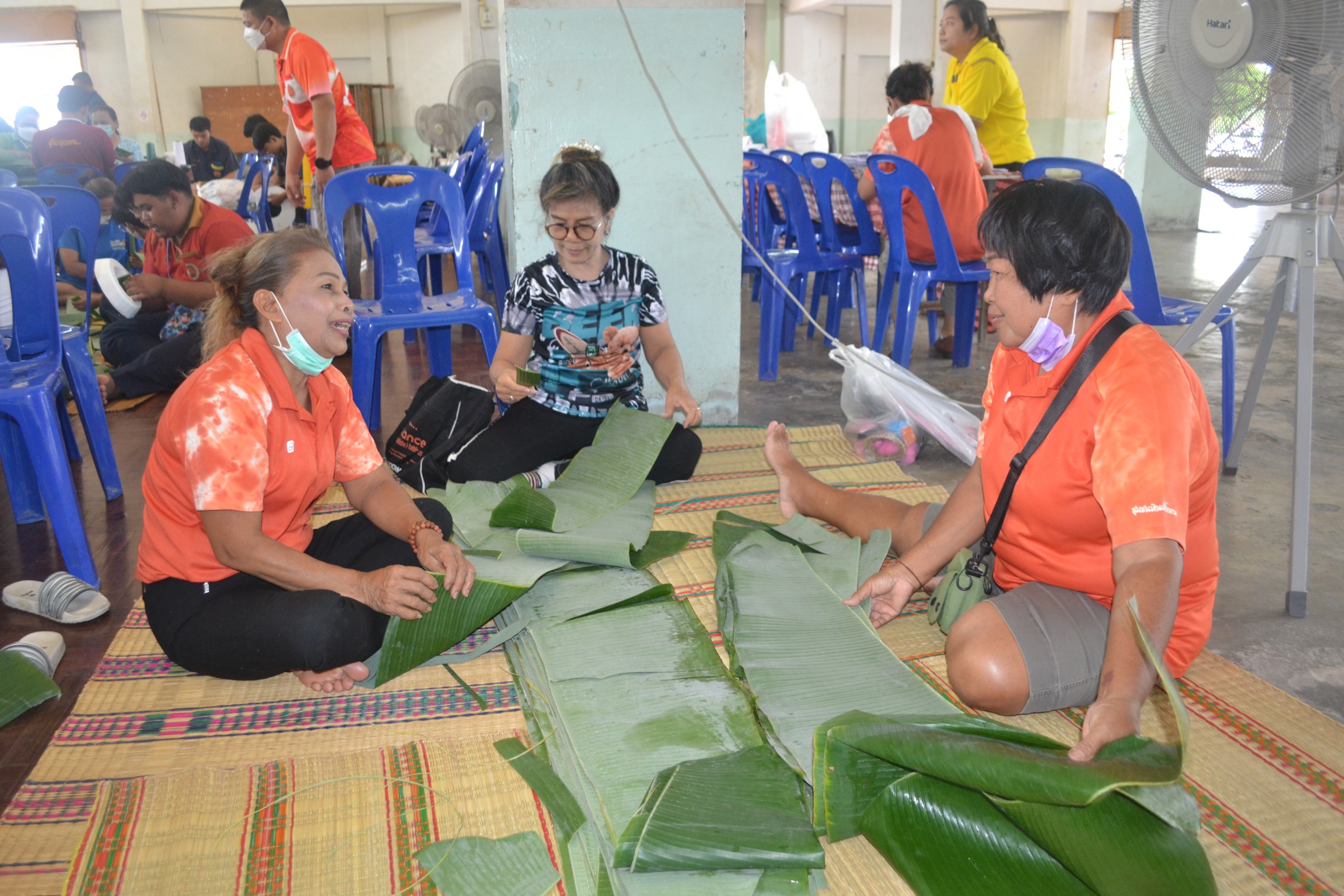 25  ชุมชนเทศบาลเมืองชัยภูมิ ขะมักเขม่นร่วมมือร่วมใจกันตระเตรียมงานเทศกาลแห่เทียนเข้าพรรษา