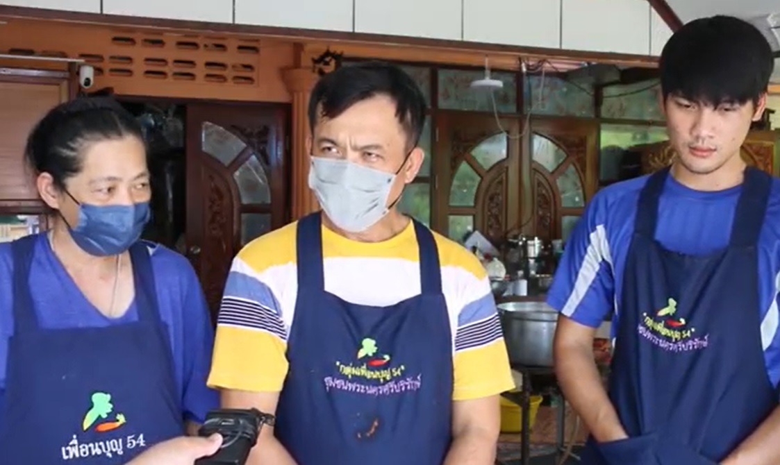 คนขอนแก่น'กลุ่มเพื่อนบุญ 54'ใจดีทำอาหารเจแจกฟรีทุกวัน 