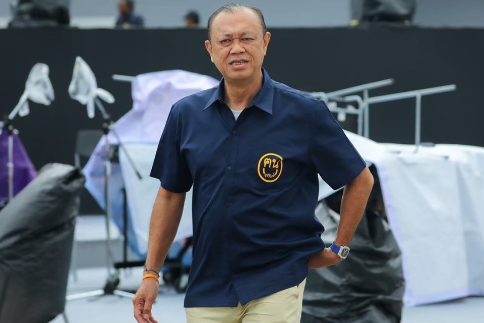 โต้ข่าว "ภท." นัด "เพื่อไทย" หารือตั้งรัฐบาลเย็นนี้ ยันไม่จริง "เนวิน" มีซ้อมบอลอยู่บุรีรัมย์ 
