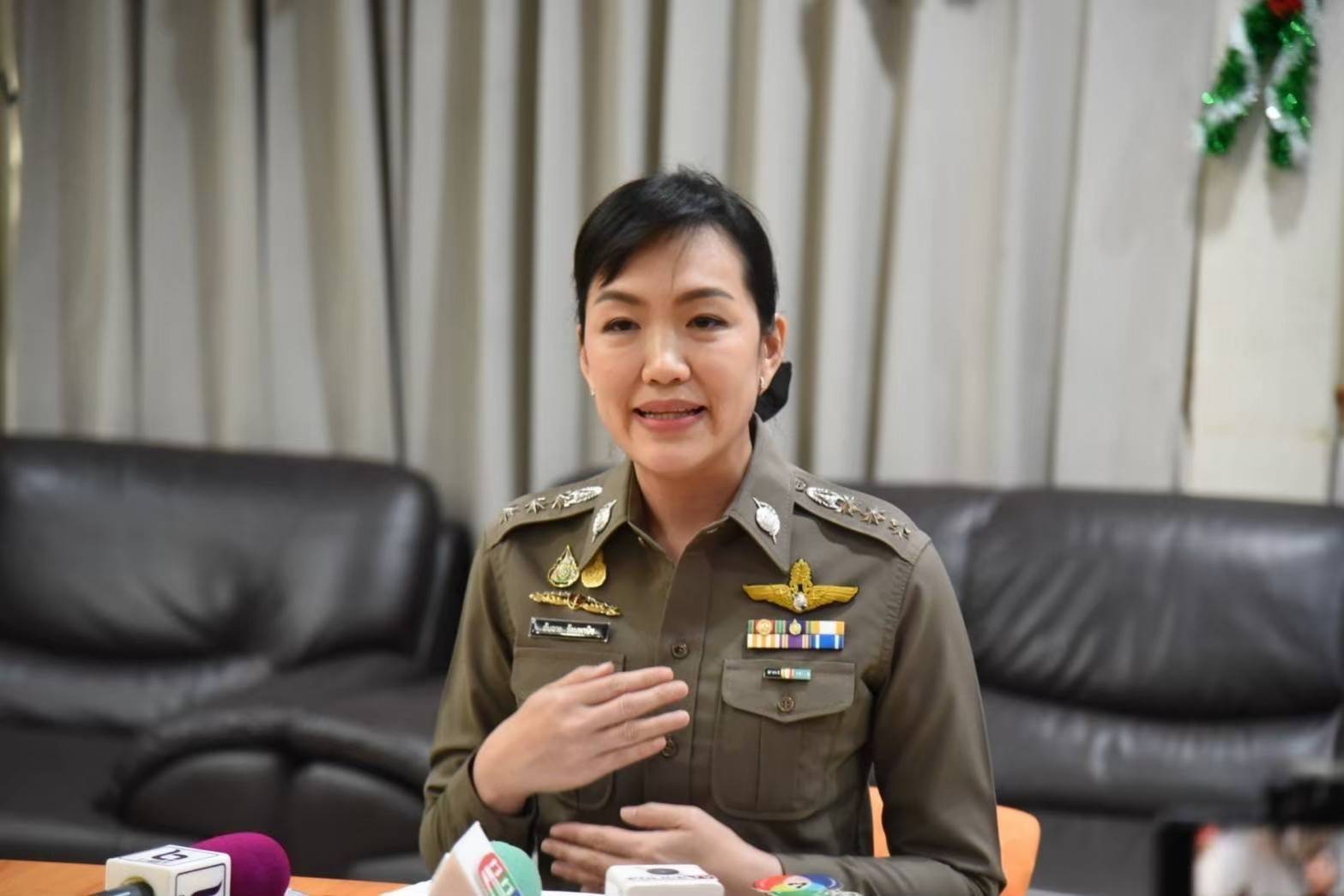 ตร.เตือนอย่าหลงเชื่อเพจปลอม เลียนแบบเพจดัง 