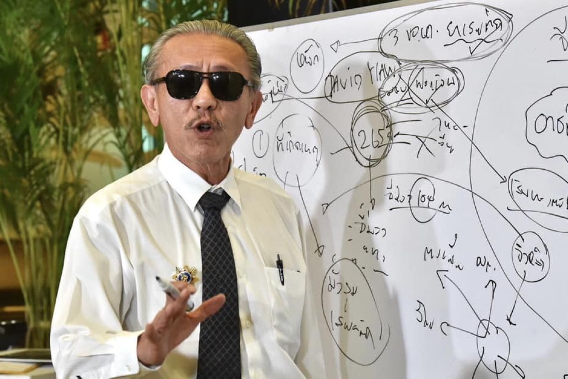 "ชูวิทย์" จ่อเปิดรายละเอียดทฤษฎีสมคบคิดคดีตู้ห่าว-ขอบคุณตั้งข้อหาสมคบฟอกเงินเสียที!