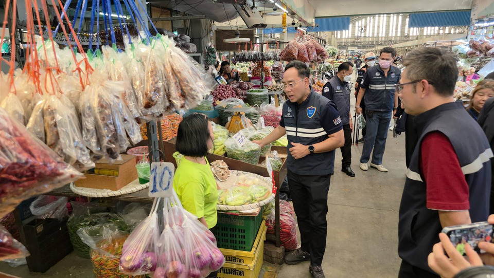 อธิบดีกรมการค้าภายในลุยตลาดสี่มุมเมือง ย้ำของไม่แพง-ไม่ขาด แม้วิกฤตฮอร์มุซป่วนโลก