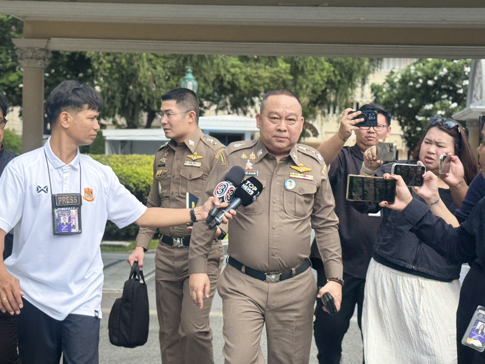 “อนุทิน” เรียก มท.-บช.ก.-ปปท. ถกปมทุจริตโกงสอบ ขรก.ท้องถิ่น ด้าน “บิ๊กต่อ-ปลัด มท.”  ปัดตอบ รอผลประชุมก่อน