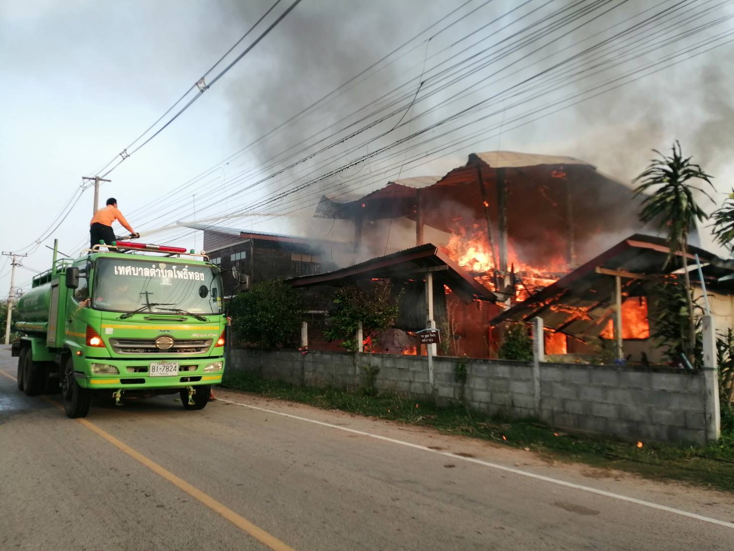ไฟไหม้บ้านลุงวัย 54  คาดไฟลัดวงจรเสียหาย 7 แสน 