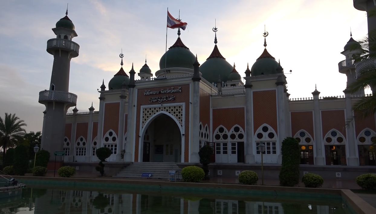 ผู้ว่าฯ ปัตตานี สั่งทุกมัสยิดงดละหมาดฮารีรายออีดิลฟิตรี ปิดสถานที่ท่องเที่ยวทุกแห่ง ป้องกันโควิด