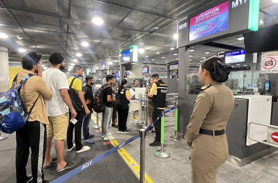 ตร.ผนึกศุลกากร สกัดขนเงิน-ทอง-กัญชา ขึ้นบัญชีดำต่างชาติ 86 ราย 