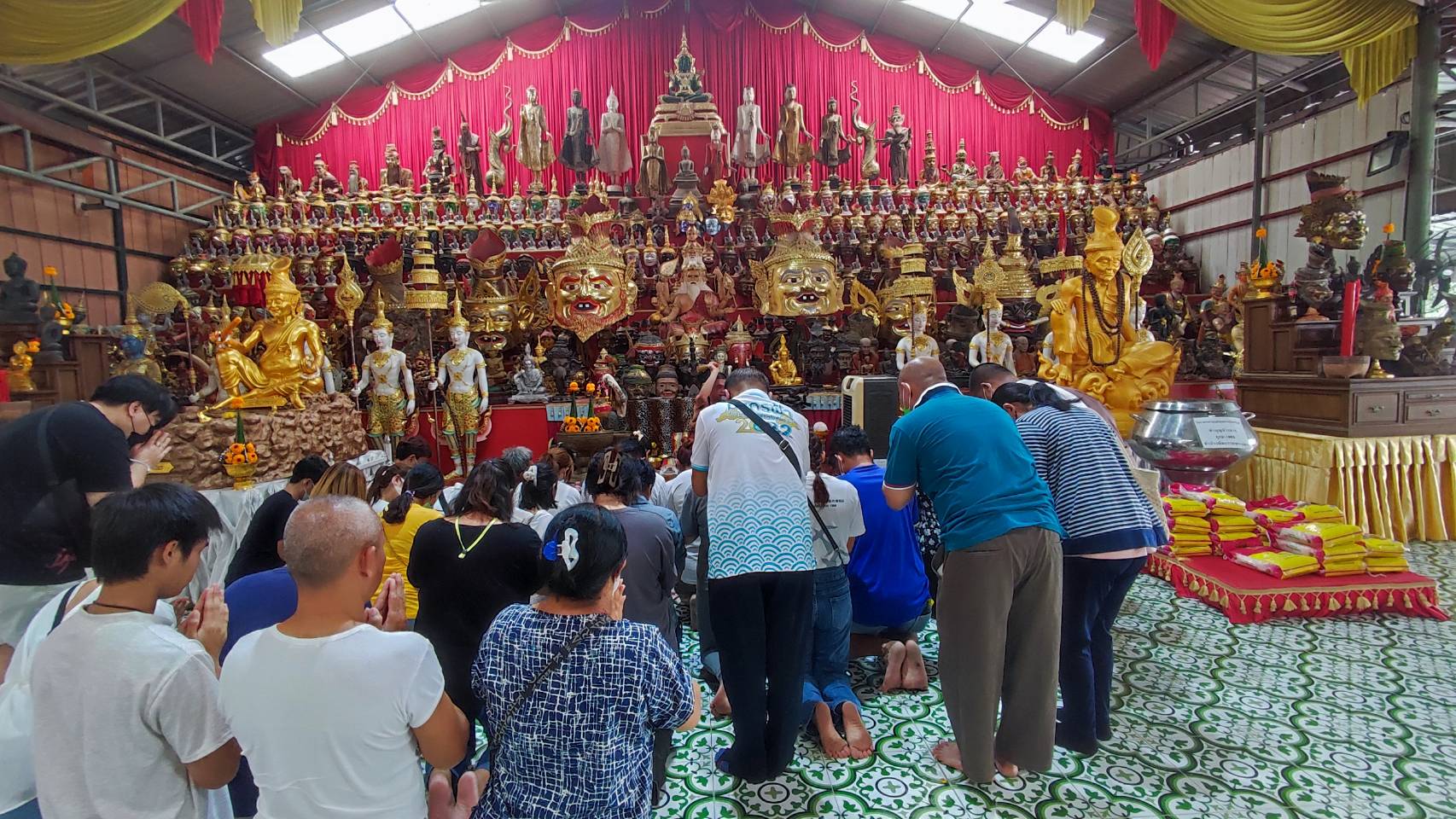 ส่องเลข!!อ่างน้ำมนต์ที่อาศรมฤาษีเณร ปทุมธานีเพิ่มโชคส่งท้ายเดือนมีนาคม