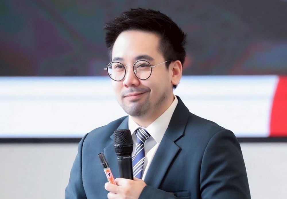 ชาวเน็ตใส่ใจ! "อ.ตฤณห์" โพสต์คำเดียวสะเทือนทั้งโซเชียล