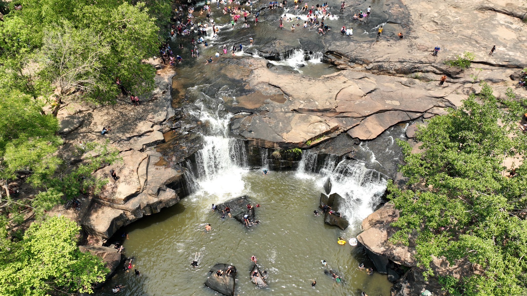 ชัยภูมิทุบสถิติใหม่สงกรานต์3วันนทท.แห่คลายร้อนอช.ตาดโตนทำรายได้สูงสุดอันดับ1 ของประเทศ 