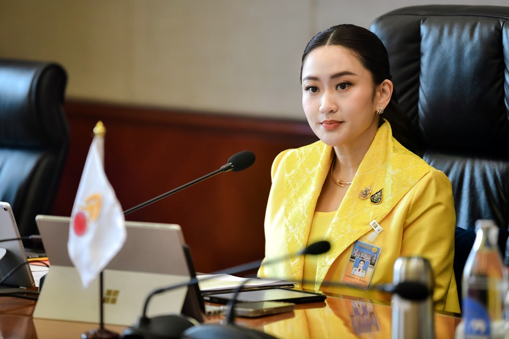 "นายกฯอิ๊งค์" ขอ ครม.น้อมนำพระบรมราโชวาท เป็นแนวทางทำงานอย่างมุ่งมั่น