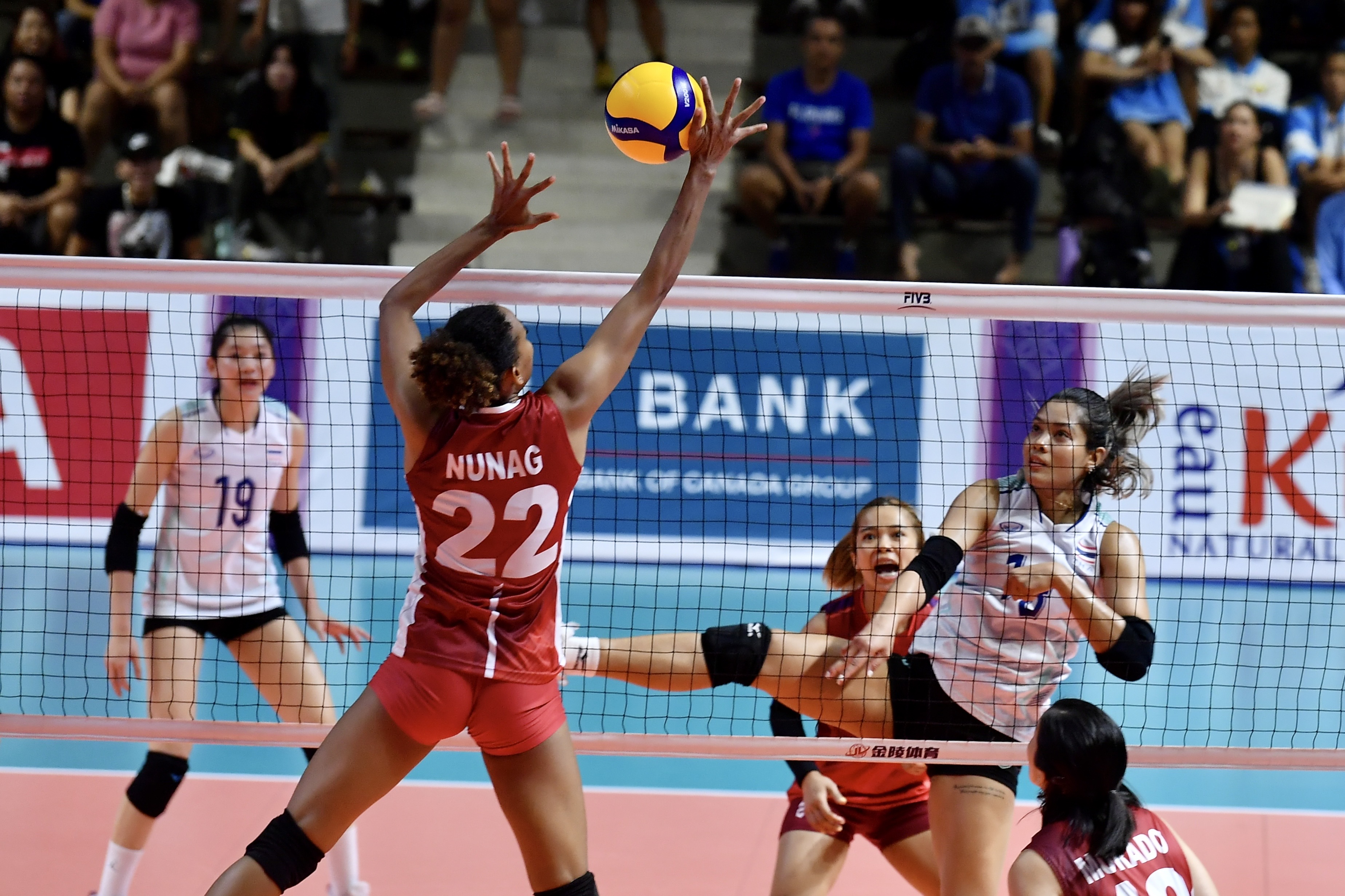 "นักตบสาวไทย" จัดเต็ม ตบ "ฟิลิปปิส์" กระจุย 3 เซท ยืนรอลุ้นแชมป์ซีเกมส์สมัยที่ 16 
