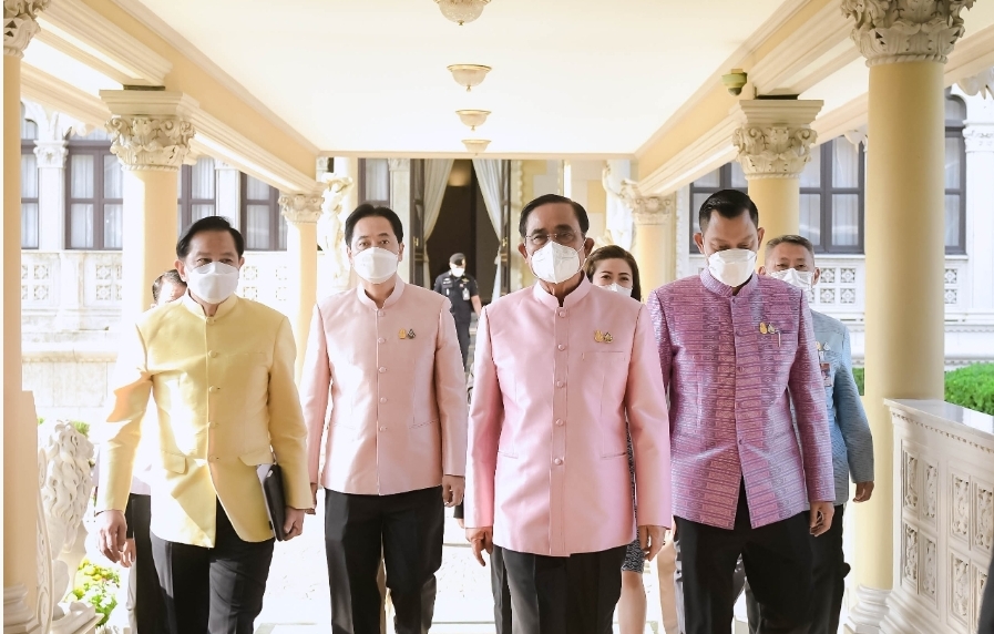 “บิ๊กตู่” บอก “แฮปปี้วาเลนไทน์” สวมเสื้อสีชมพูถกครม. “บิ๊กป้อม” ลาประชุม เตรียมพาส.ส.กทม. “พปชร.” ลงพื้นที่บ่ายนี้