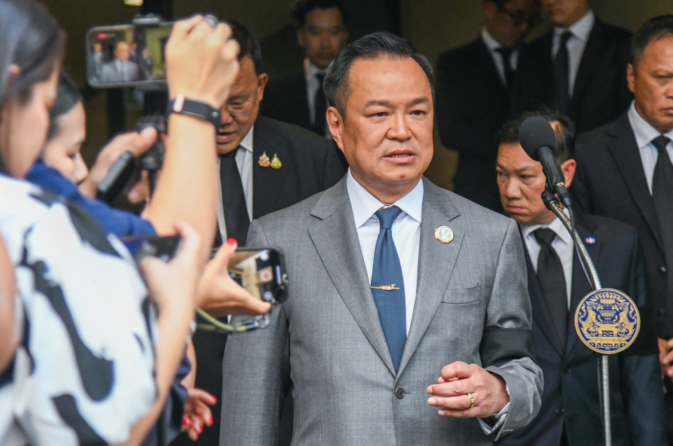 นายกฯ  สั่ง “คมนาคม”ยกเลิก 2 สัญญา “อิตาเลียนไทย” พร้อมขึ้นบัญชีดำ  ยัน เอาผิดจนท.รัฐตามกฎหมาย ปัด ภท.ไม่เกี่ยวเอี่ยว บ.จีน 