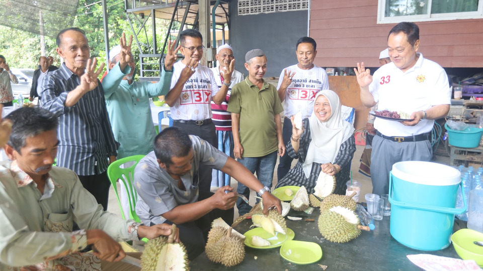 "ทวี สอดส่อง" ในวันที่การเมืองเดือด กินทุเรียน – ซื้อปลานิล - พิสูจน์เส้นทางสายเปลี่ยว 24 ชม. 